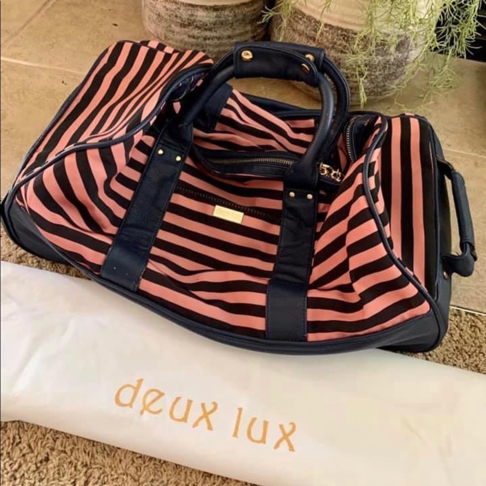 Deux Lux weekender rolling bag